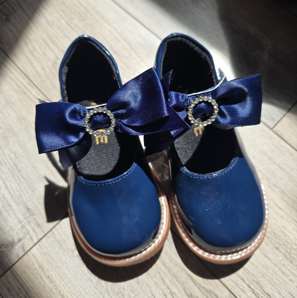 Elegant Navy Blue Kids Shoes with Bow
